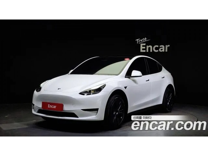 Tesla Model Y 2024 г.