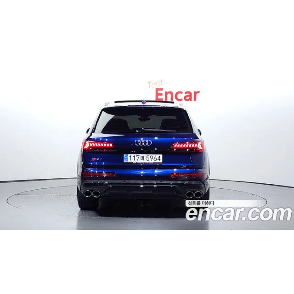 Audi SQ7 2023 г.