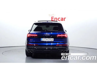 Audi SQ7 2023 г.