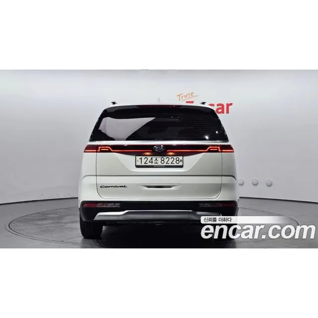 KIA Carnival 2021 г.
