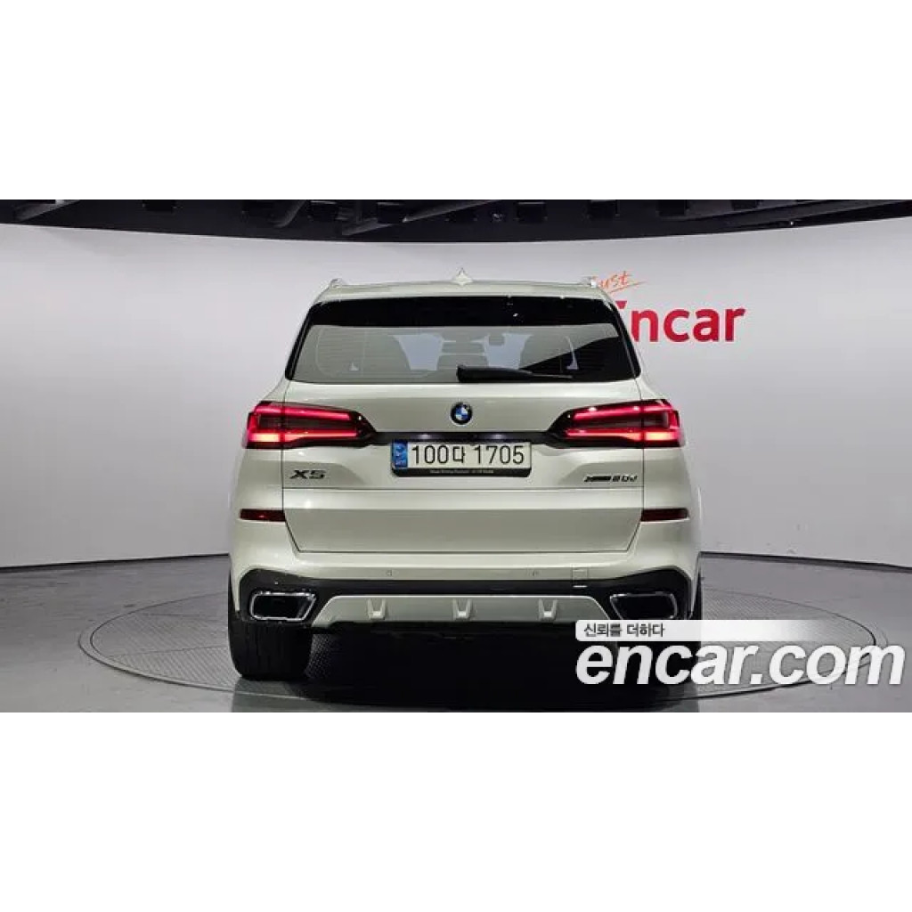 BMW X5 2021 г.
