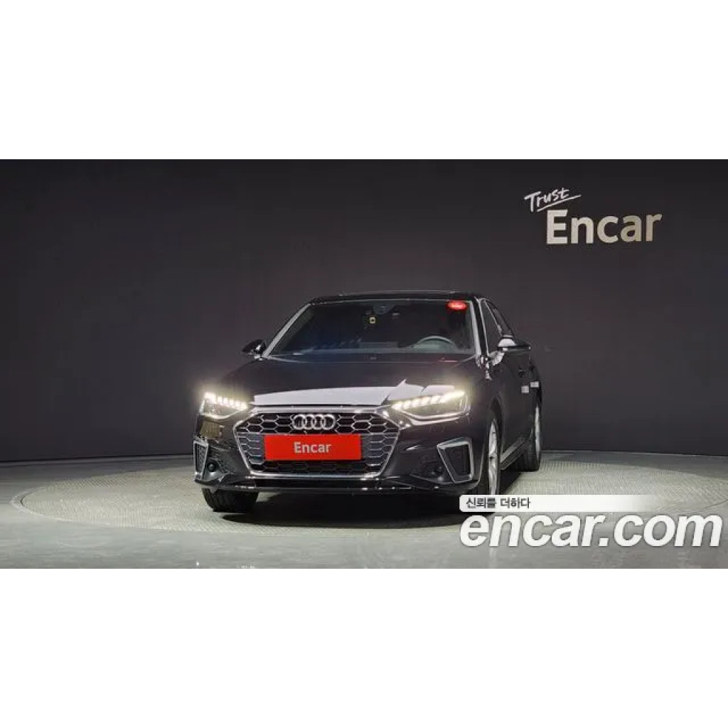Audi A4 2021 г.