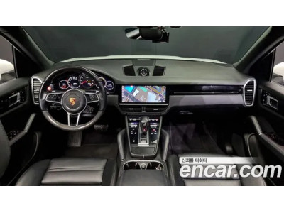 Porsche Cayenne 2021 г.